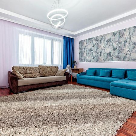 Апартаменты 2Day Apart У Байтерека Astana Zewnętrze zdjęcie